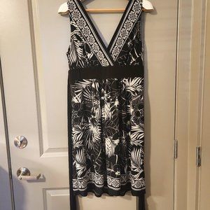 Dressbarn Floral Petite sleeveless Dress-Size 14P